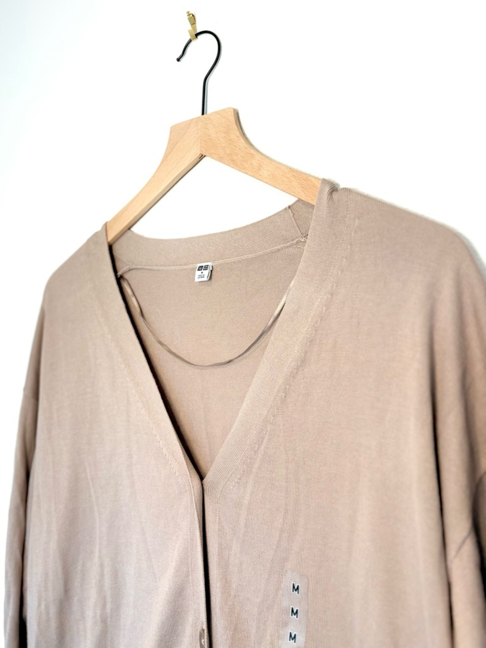 uniqlo lightweight knit cardigan - light brown beige button front M nwt - Picture 2 of 4